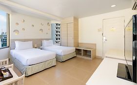 Sunshine Hotel&Residences - SHA Plus